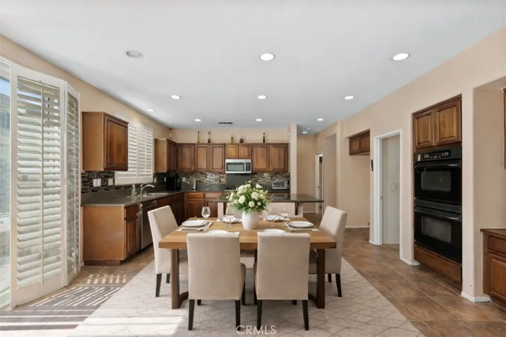 2300 Camellia Street, Palmdale, California 93551 home-pic-11